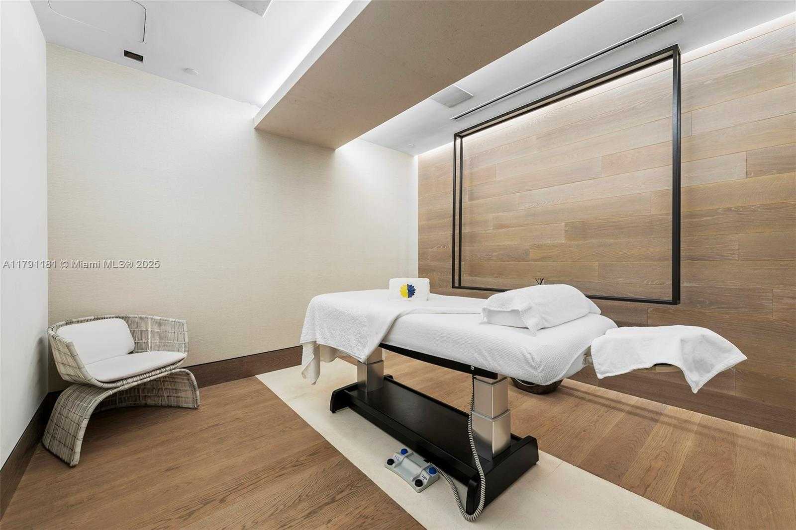 Small Image of 7055 FISHER ISLAND DR #7055, Fisher Island Number 15
