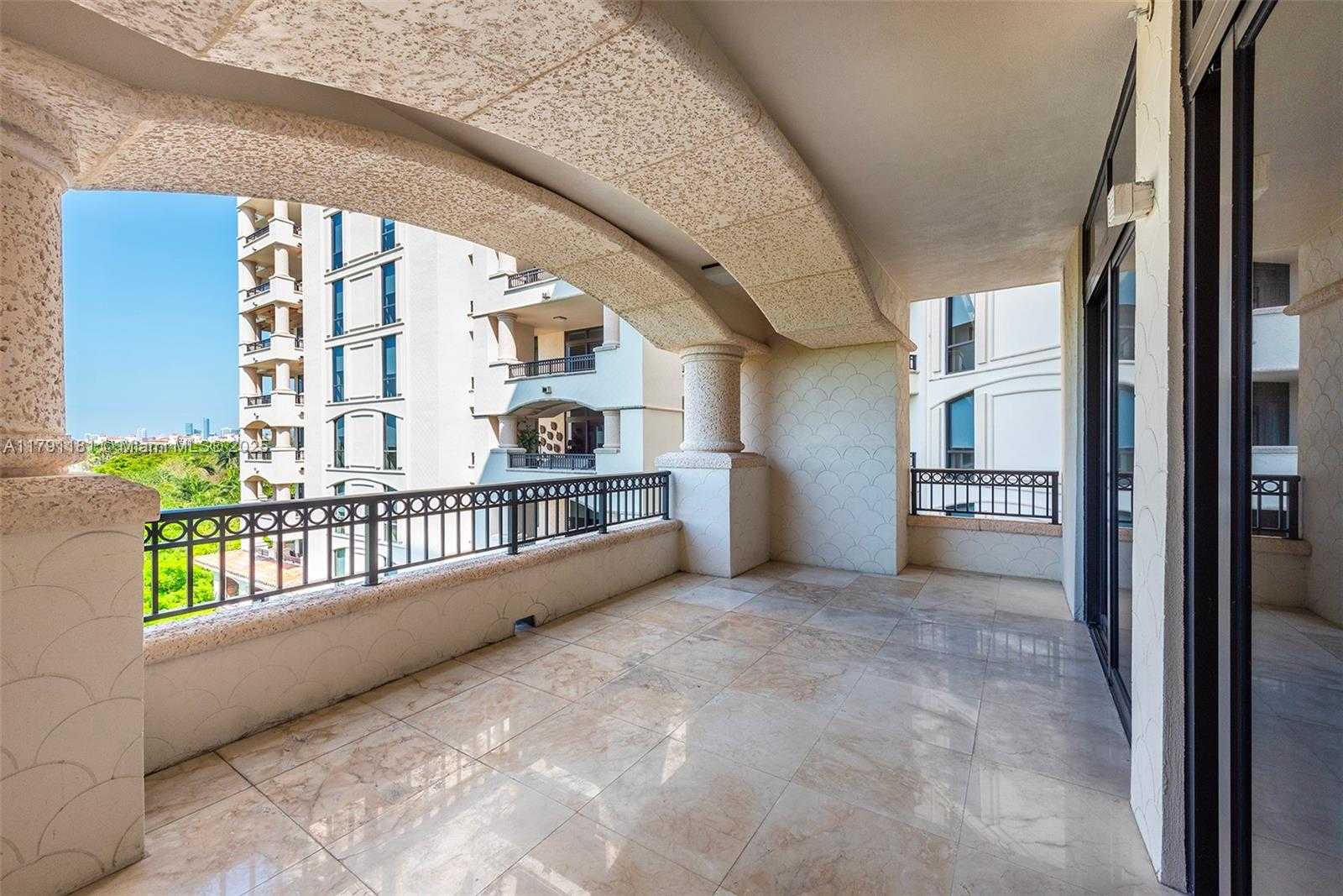 Small Image of 7055 FISHER ISLAND DR #7055, Fisher Island Number 26