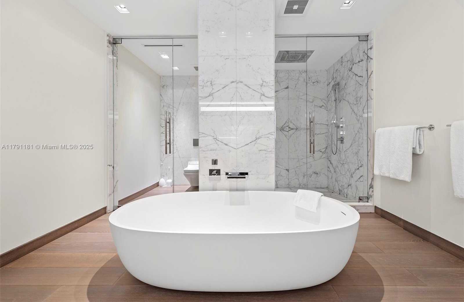 Small Image of 7055 FISHER ISLAND DR #7055, Fisher Island Number 35