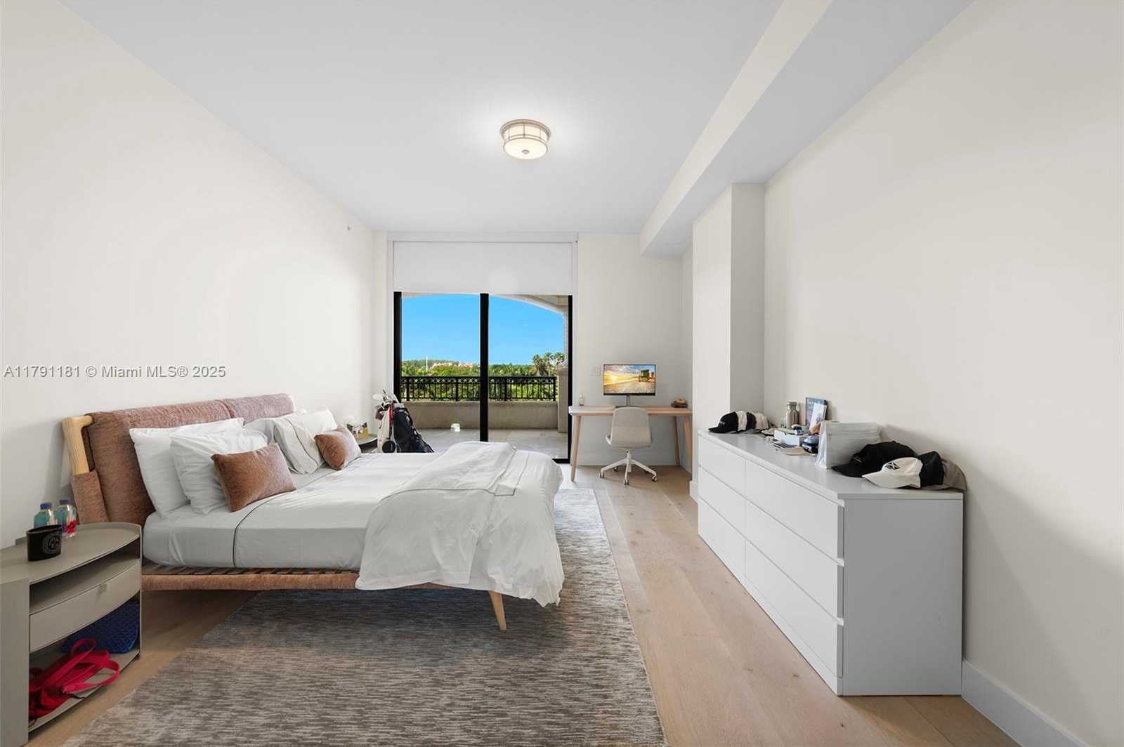 Small Image of 7055 FISHER ISLAND DR #7055, Fisher Island Number 36