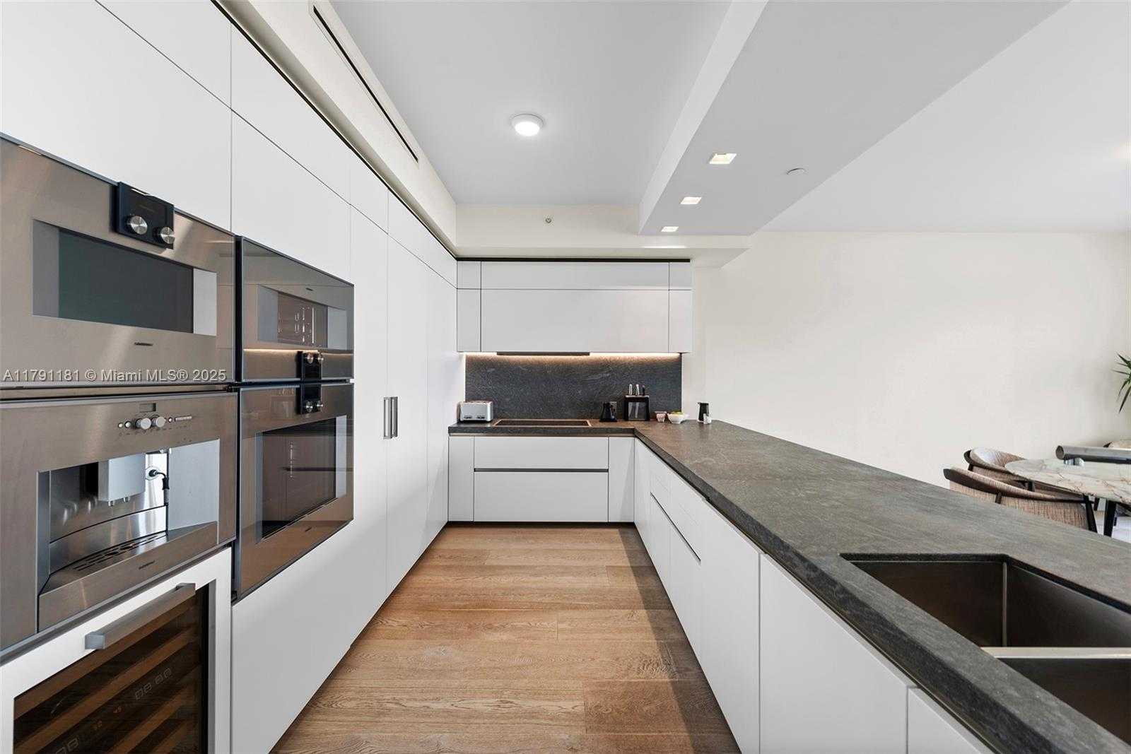 Small Image of 7055 FISHER ISLAND DR #7055, Fisher Island Number 37