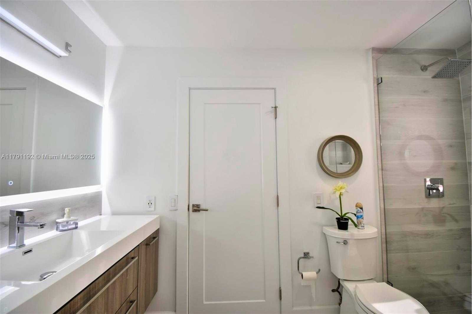 Small Image of 710 LAKE BLVD #-, Weston Number 15