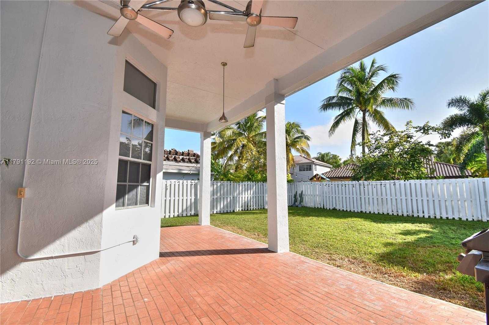 Small Image of 710 LAKE BLVD #-, Weston Number 25