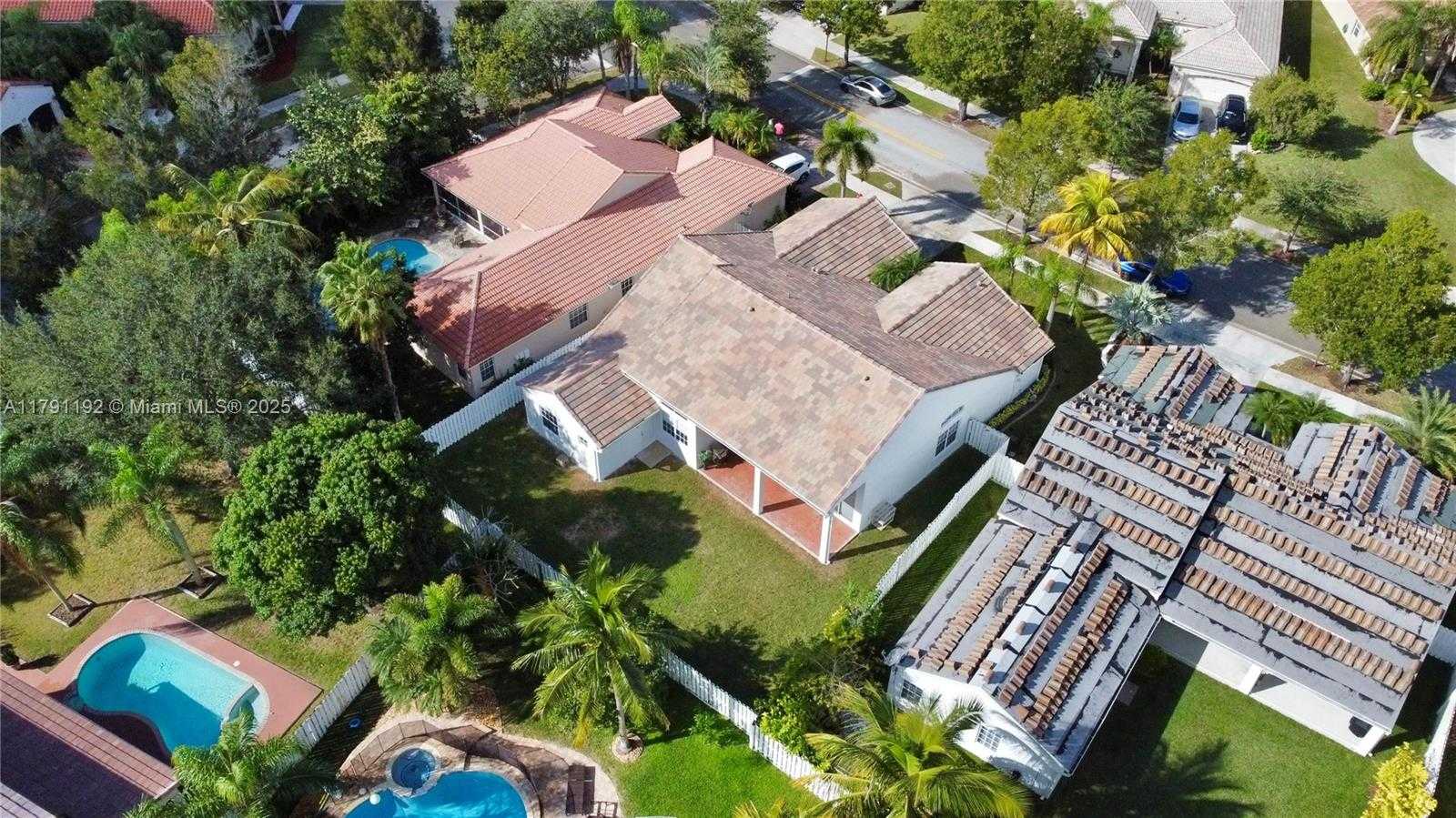 Small Image of 710 LAKE BLVD #-, Weston Number 30