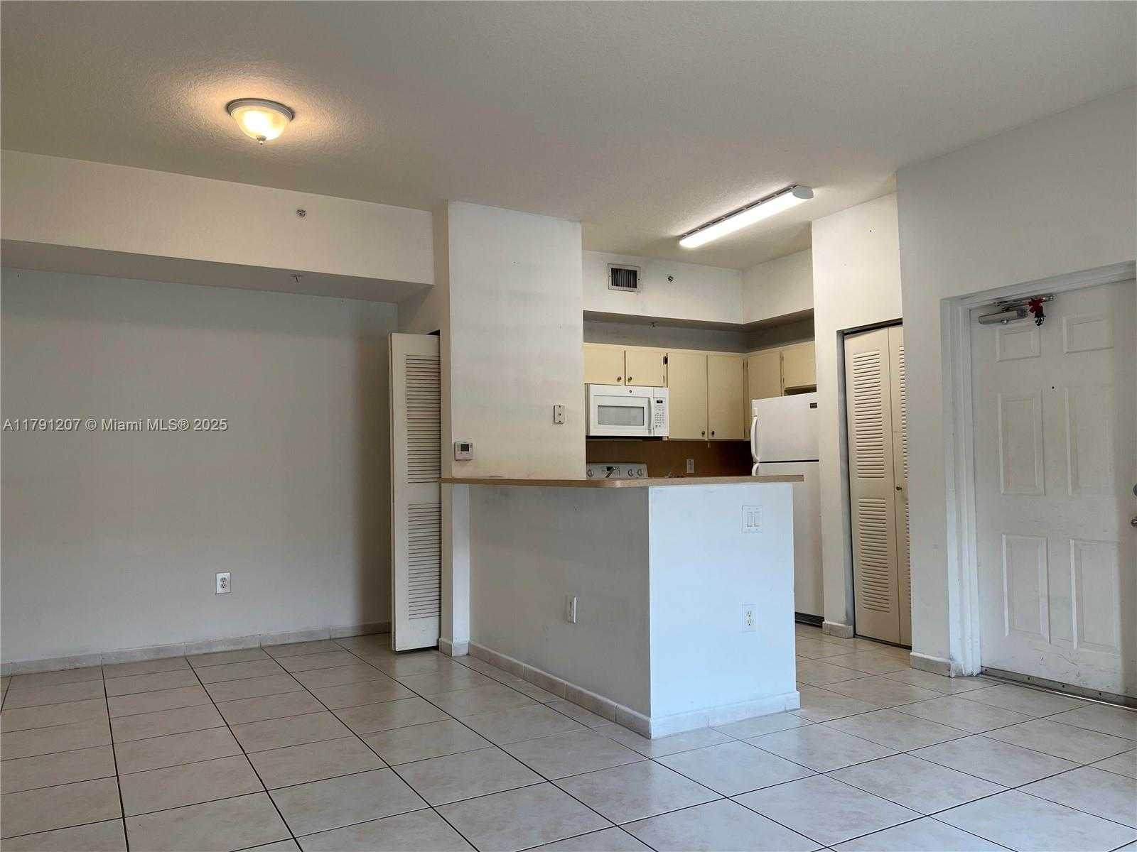 Small Image of 7280 NORTH WEST 114TH AVE #102-8, Doral Number 2
