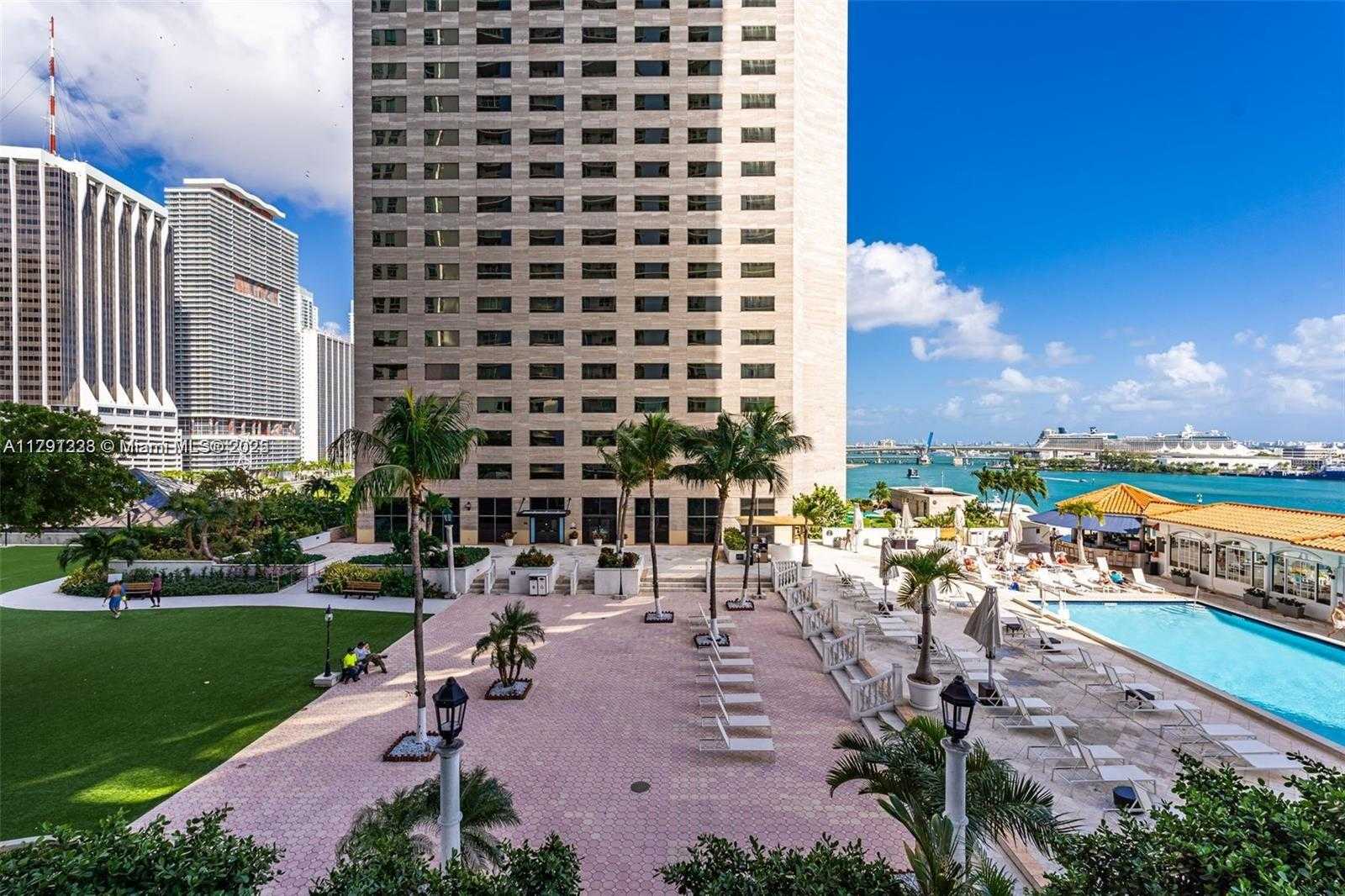 Small Image of 335 SOUTH BISCAYNE BLVD #908, Miami Number 14