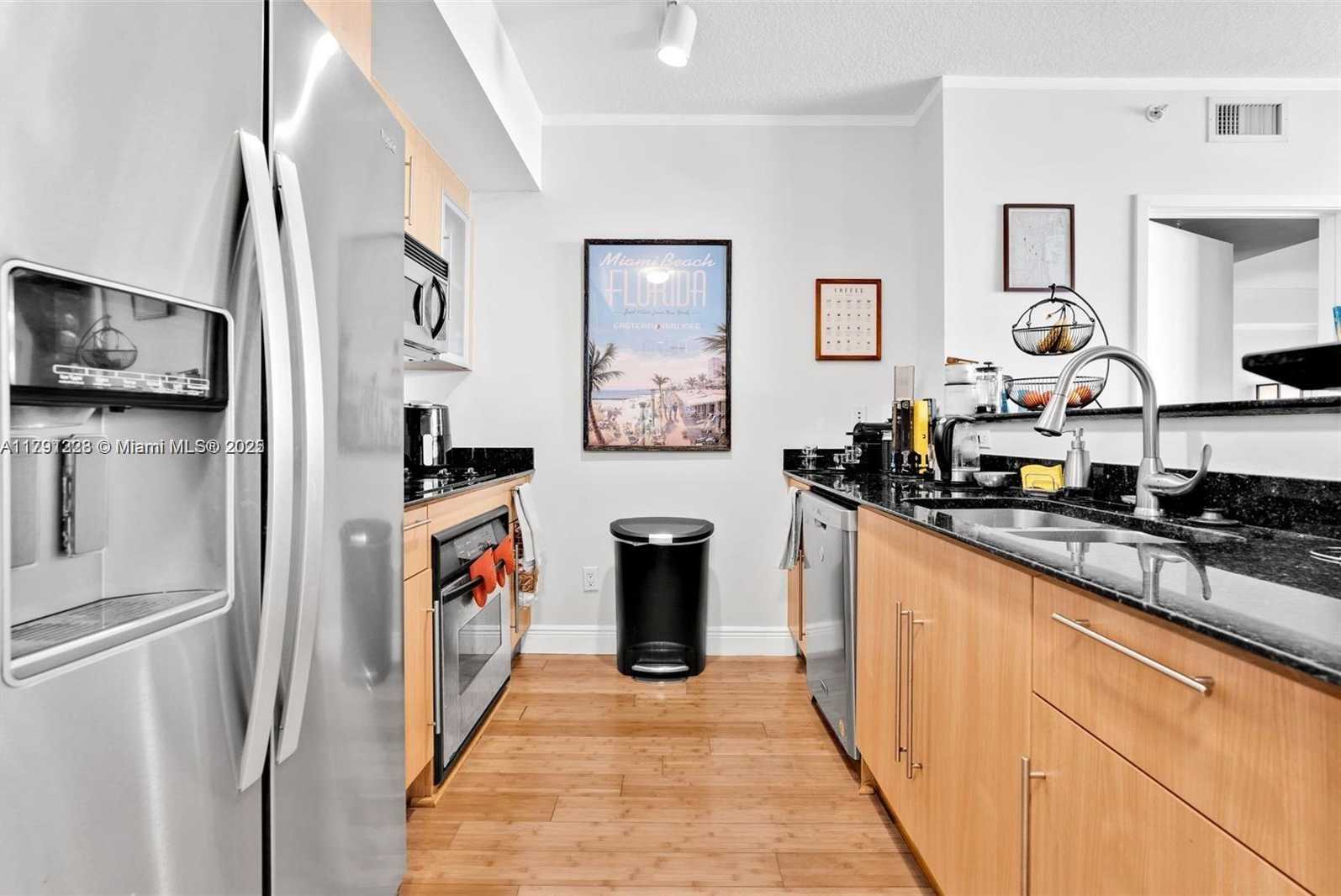 Small Image of 335 SOUTH BISCAYNE BLVD #908, Miami Number 8
