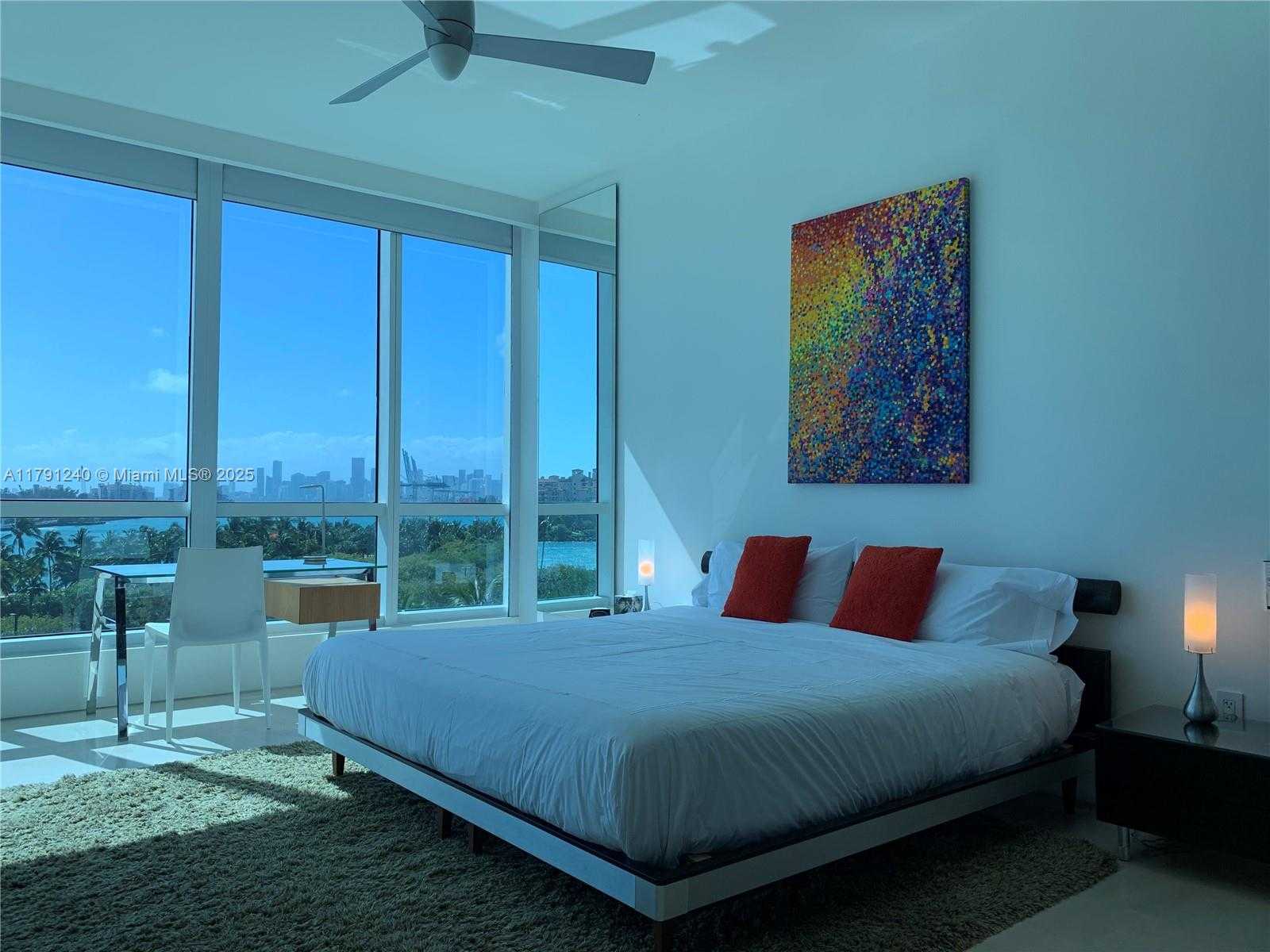 Small Image of 100 SOUTH POINTE DR #604/603, Miami Beach Number 14