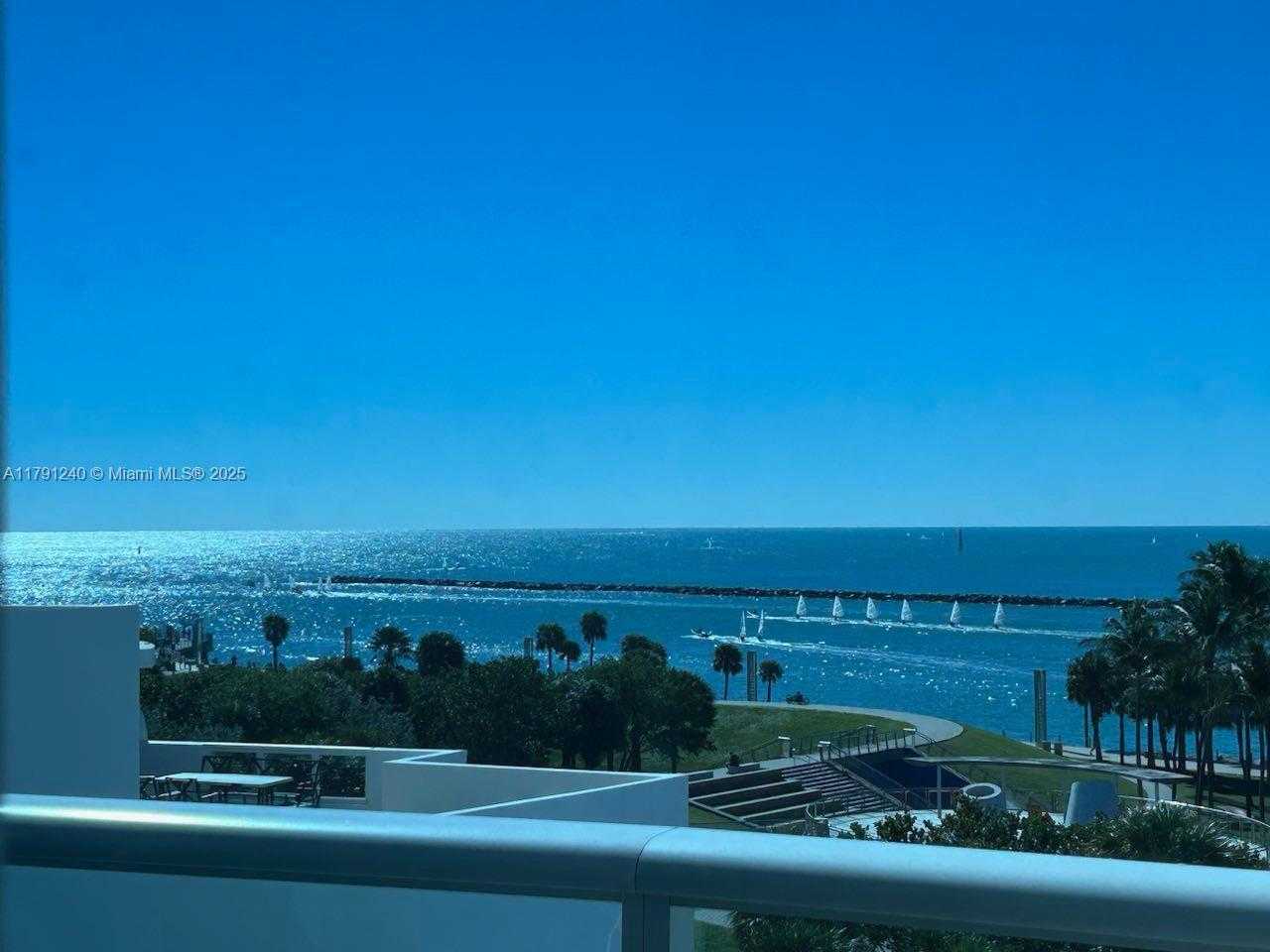 Small Image of 100 SOUTH POINTE DR #604/603, Miami Beach Number 20