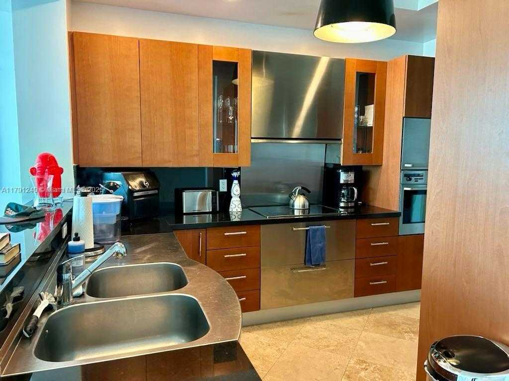 Small Image of 100 SOUTH POINTE DR #604/603, Miami Beach Number 28
