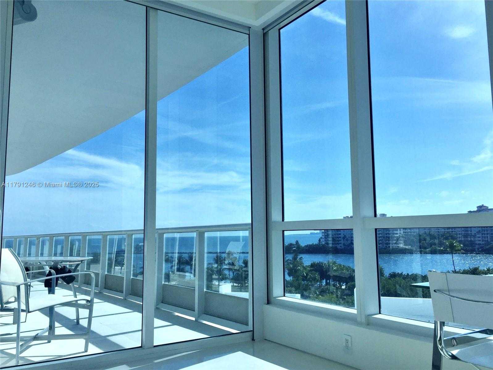 Small Image of 100 SOUTH POINTE DR #604, Miami Beach Number 21