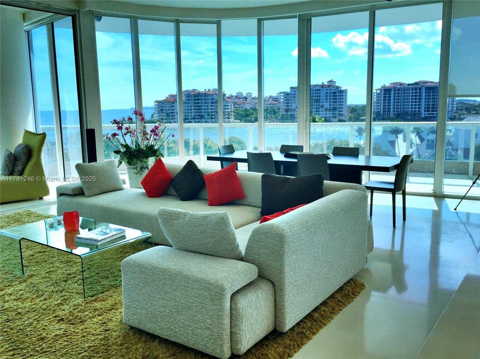 Small Image of 100 SOUTH POINTE DR #604, Miami Beach Number 22