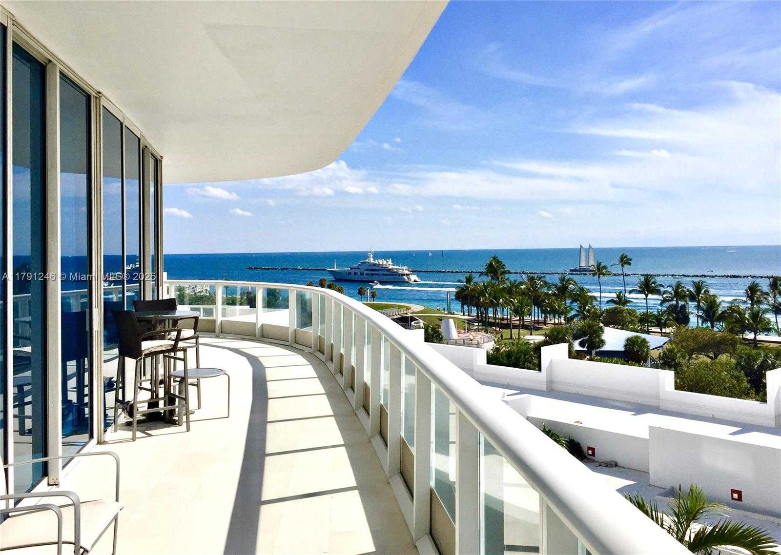 Small Image of 100 SOUTH POINTE DR #604, Miami Beach Number 23