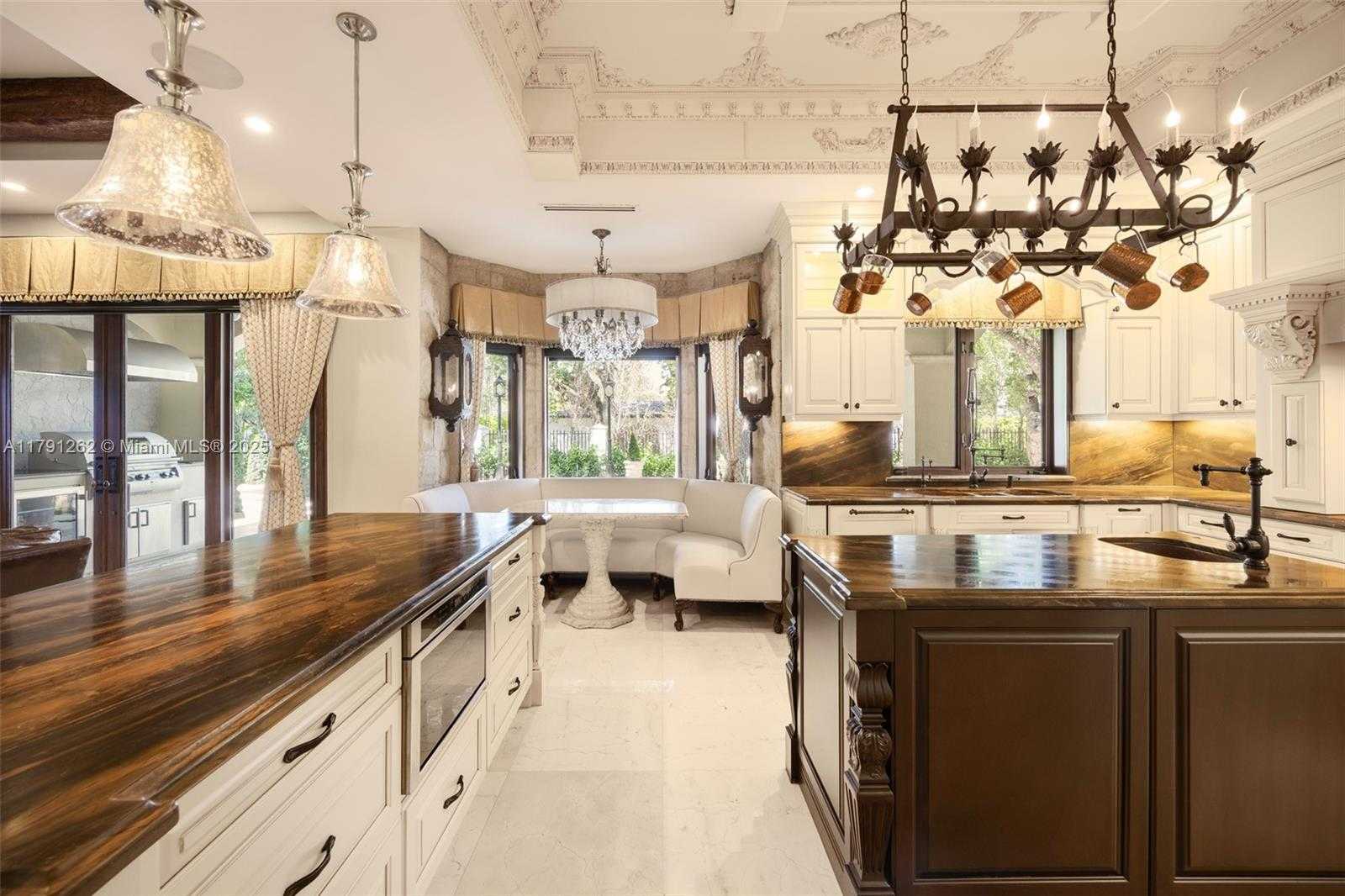 Small Image of 6016 LEONARDO ST, Coral Gables Number 10