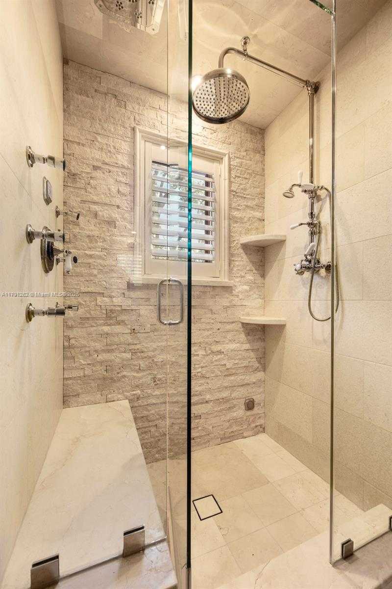 Small Image of 6016 LEONARDO ST, Coral Gables Number 29