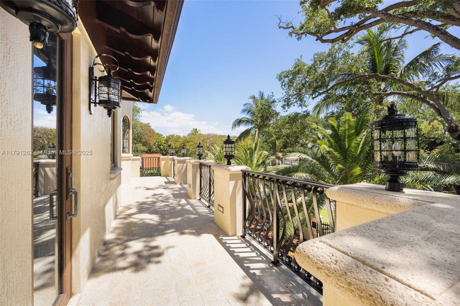 Small Image of 6016 LEONARDO ST, Coral Gables Number 35