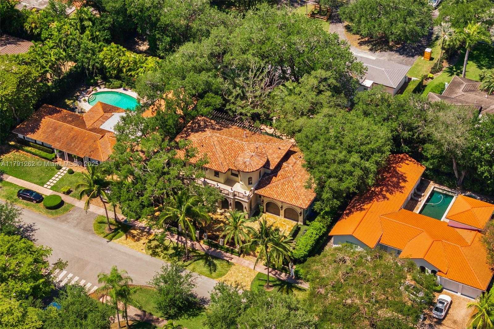 Small Image of 6016 LEONARDO ST, Coral Gables Number 42