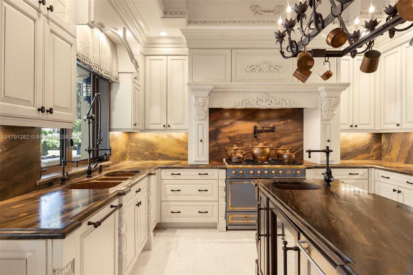 Small Image of 6016 LEONARDO ST, Coral Gables Number 9