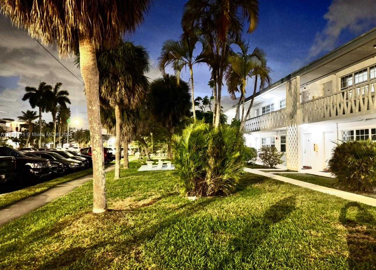 Small Image of 1471 NORTH EAST 170TH ST #119A, North Miami Beach Number 6