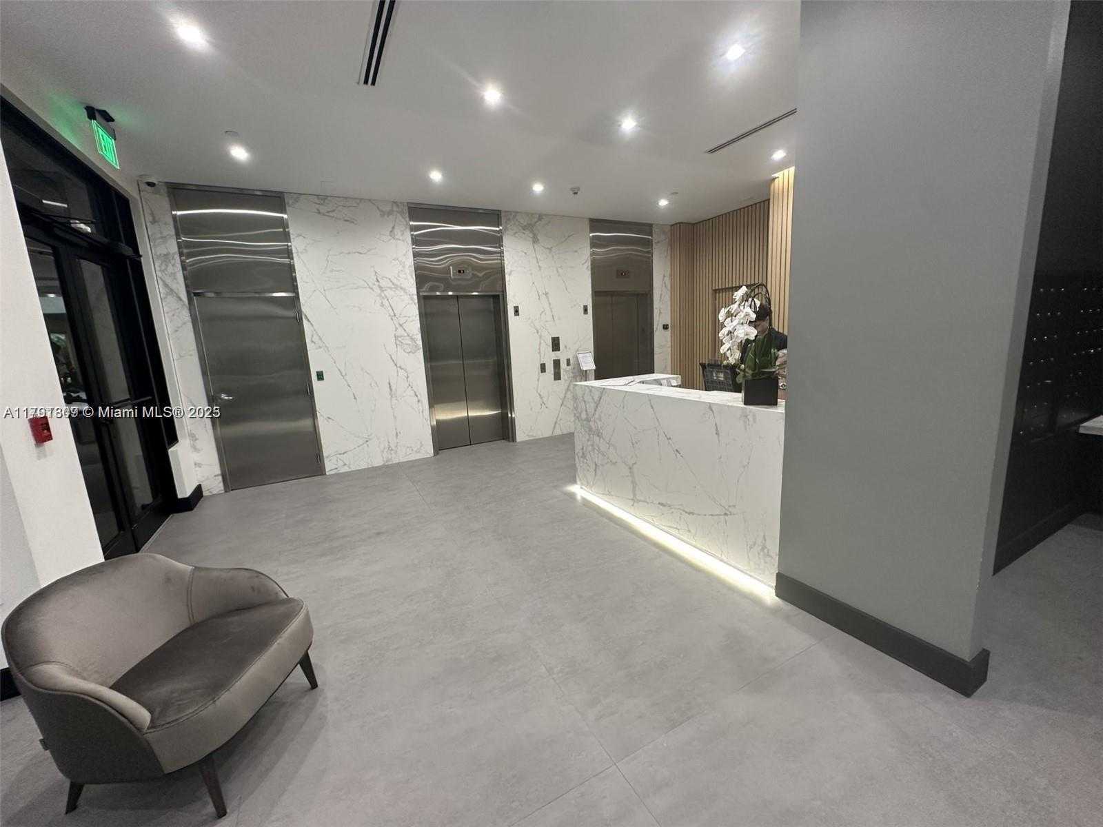 Small Image of 4100 SALZEDO ST #604, Coral Gables Number 19