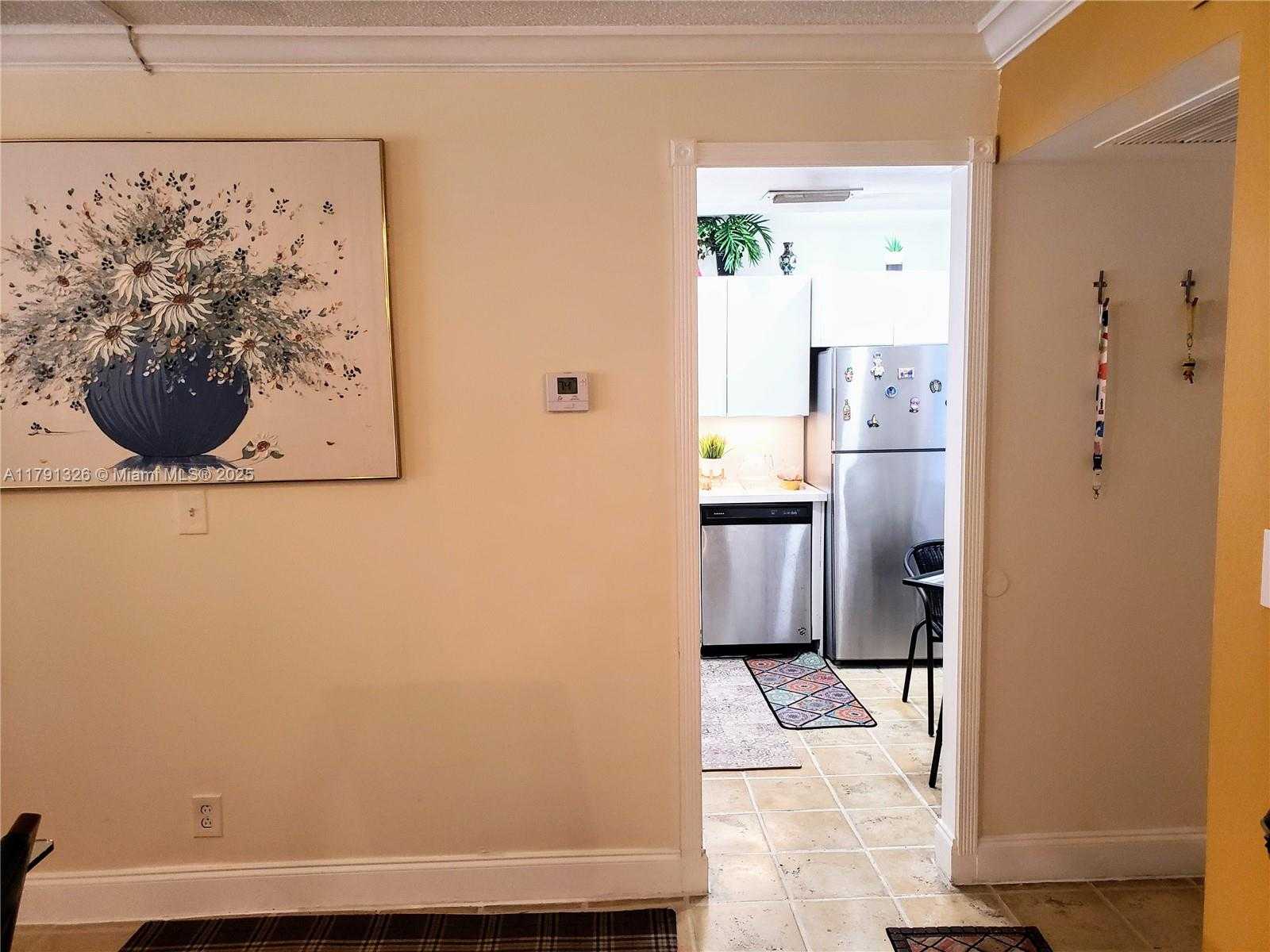 Small Image of 3101 NORTH COUNTRY CLUB DR #101, Aventura Number 17