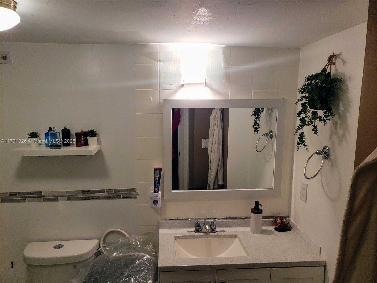 Small Image of 3101 NORTH COUNTRY CLUB DR #101, Aventura Number 21