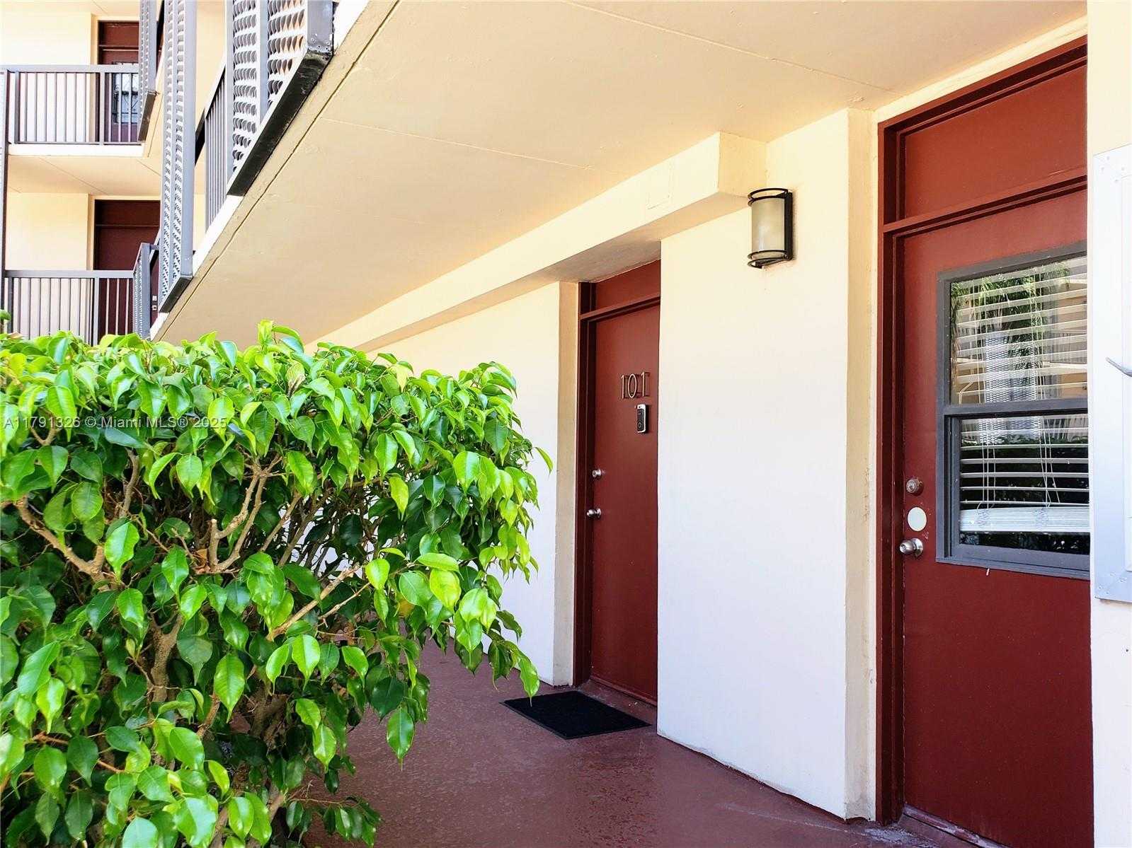 Small Image of 3101 NORTH COUNTRY CLUB DR #101, Aventura Number 34