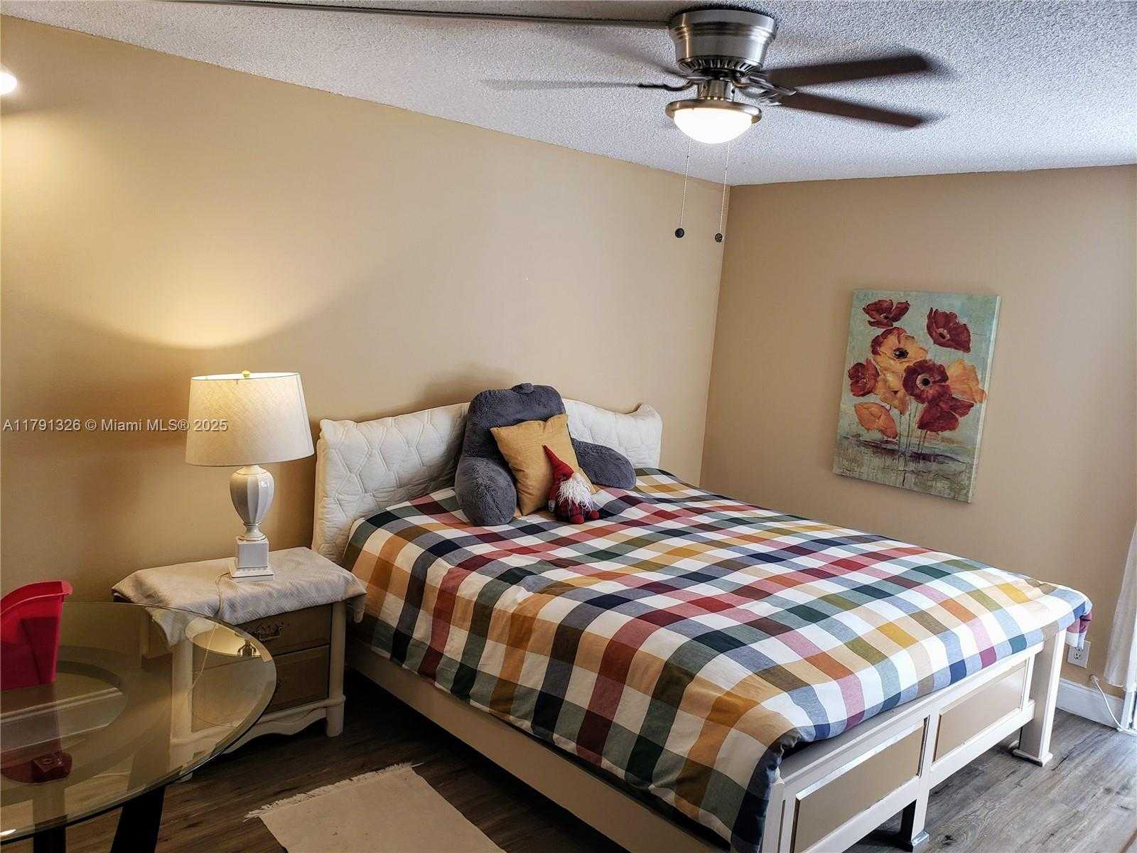 Small Image of 3101 NORTH COUNTRY CLUB DR #101, Aventura Number 4