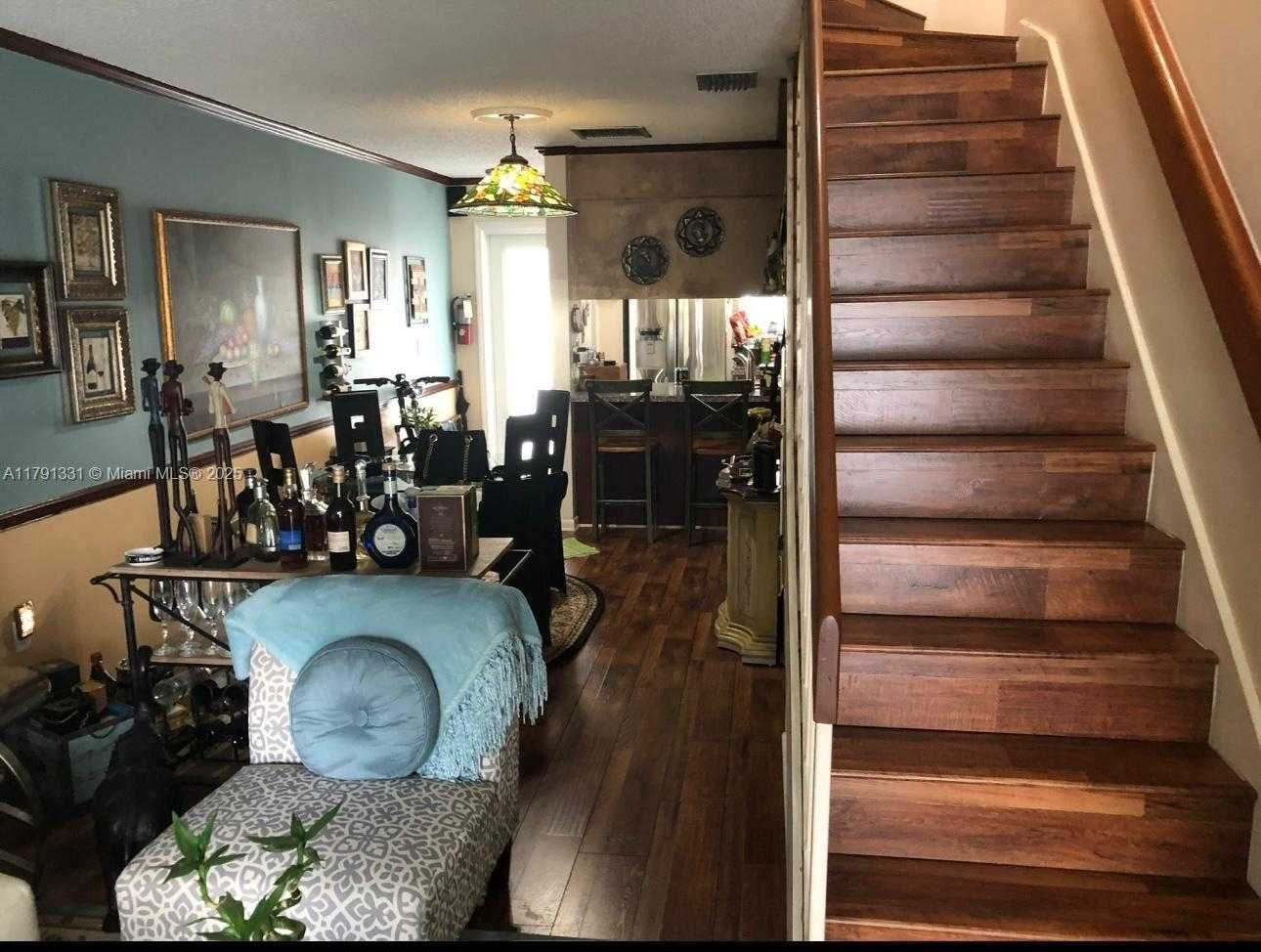 Small Image of 248 MAJORCA AVE #248, Coral Gables Number 10