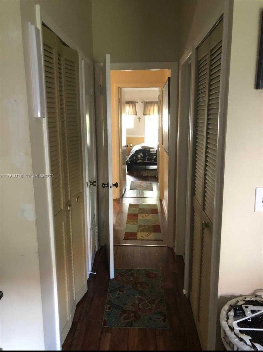 Small Image of 248 MAJORCA AVE #248, Coral Gables Number 12