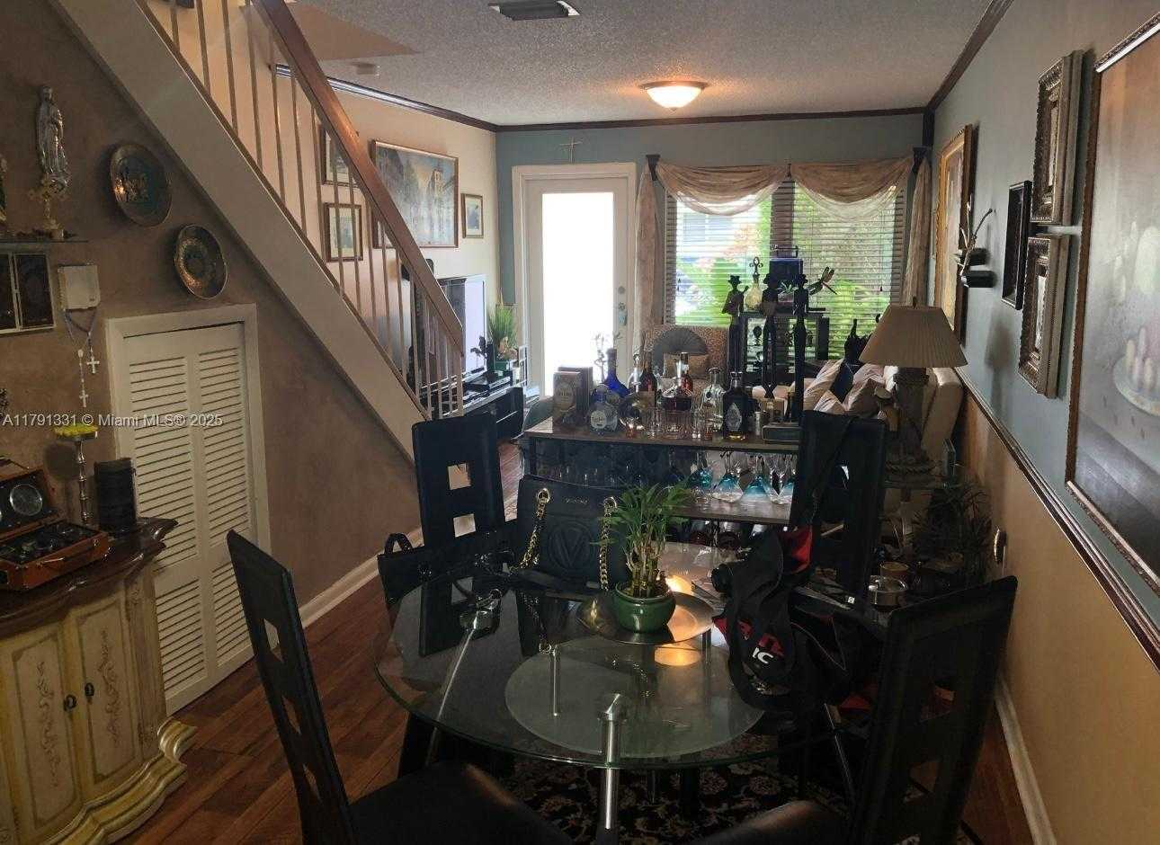 Small Image of 248 MAJORCA AVE #248, Coral Gables Number 3