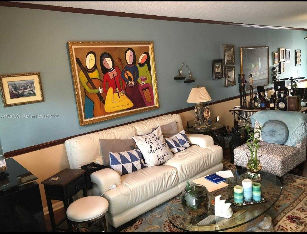 Small Image of 248 MAJORCA AVE #248, Coral Gables Number 4