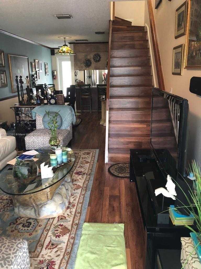 Small Image of 248 MAJORCA AVE #248, Coral Gables Number 7