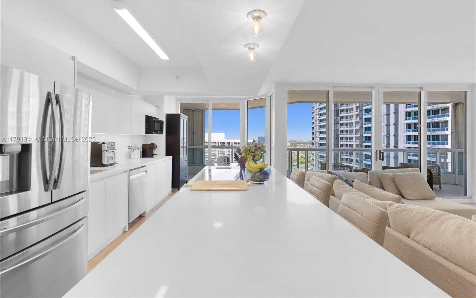 Small Image of 21055 YACHT CLUB DR #2203, Aventura Number 7