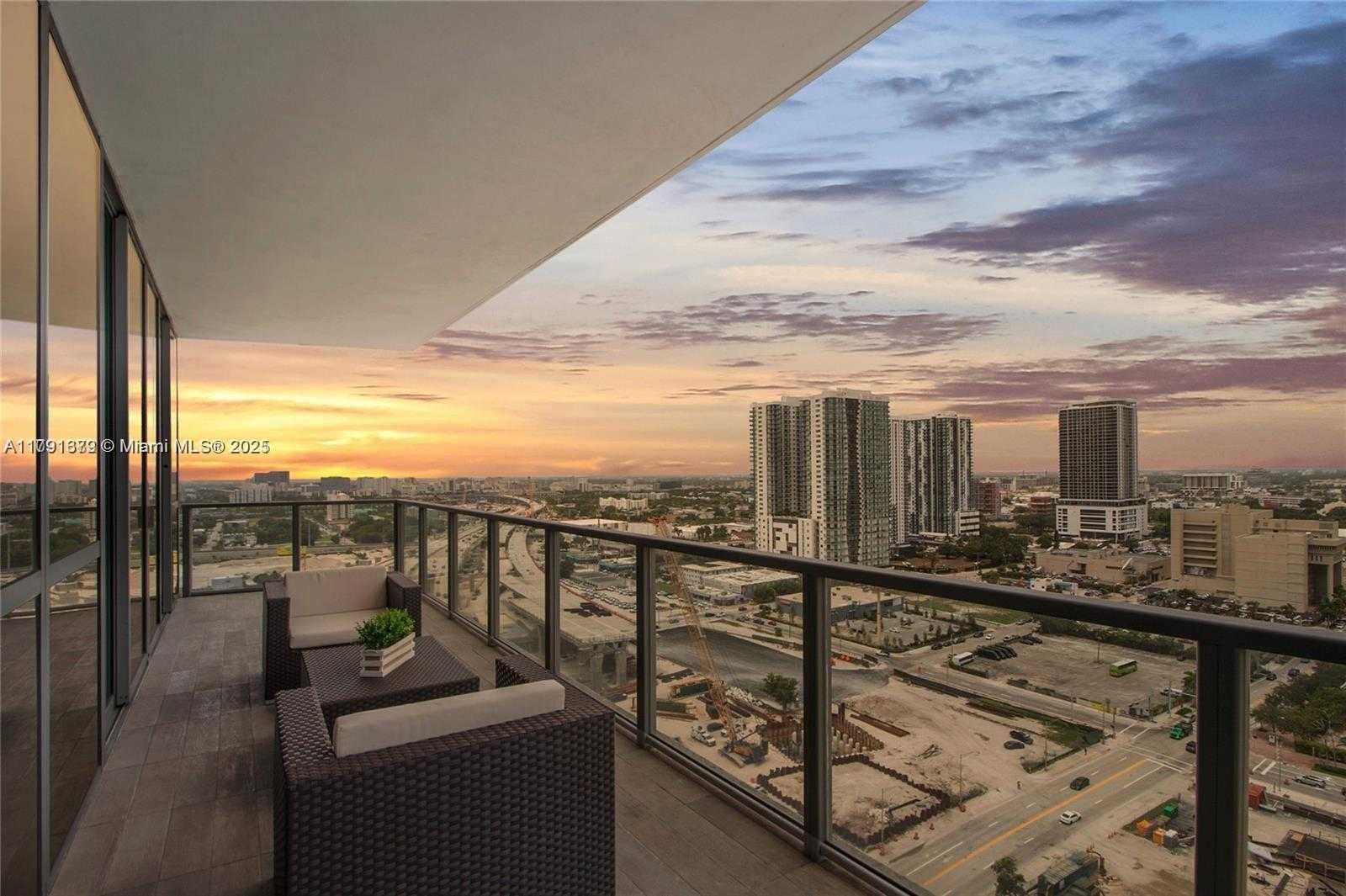 Small Image of 1100 BISCAYNE BLVD #2203, Miami Number 3