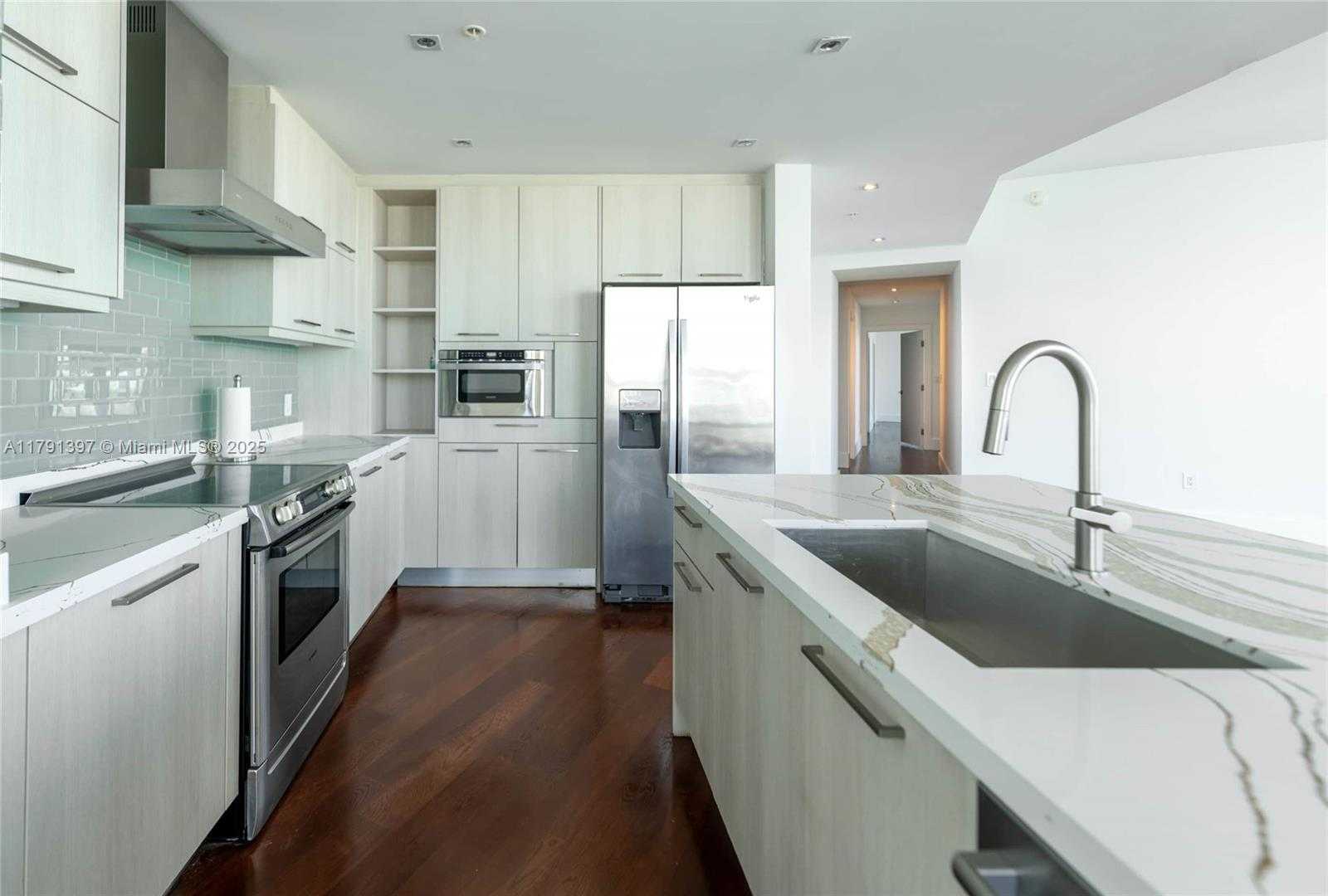 Small Image of 1900 NORTH BAYSHORE DR #4412, Miami Number 13