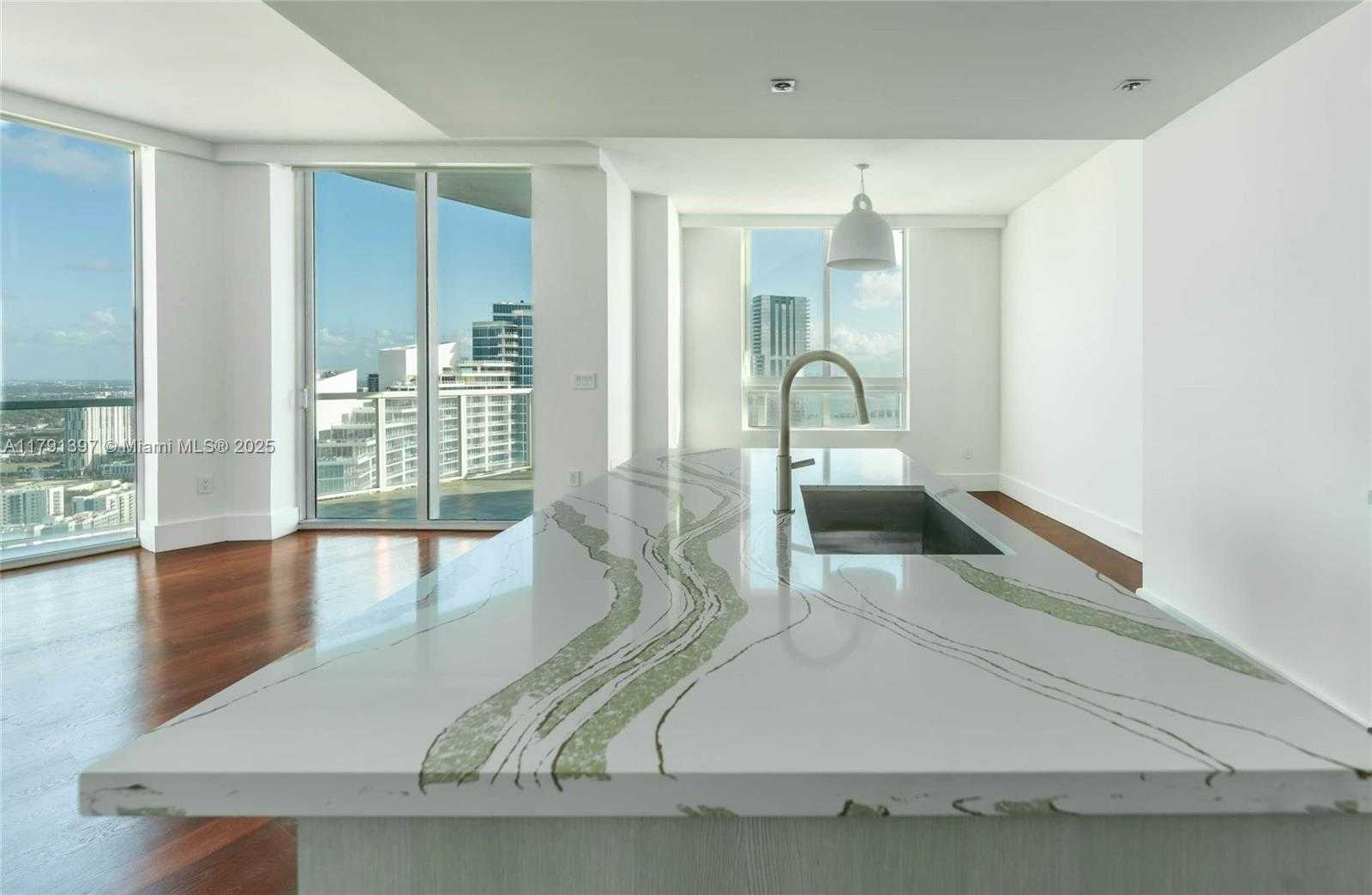 Small Image of 1900 NORTH BAYSHORE DR #4412, Miami Number 14