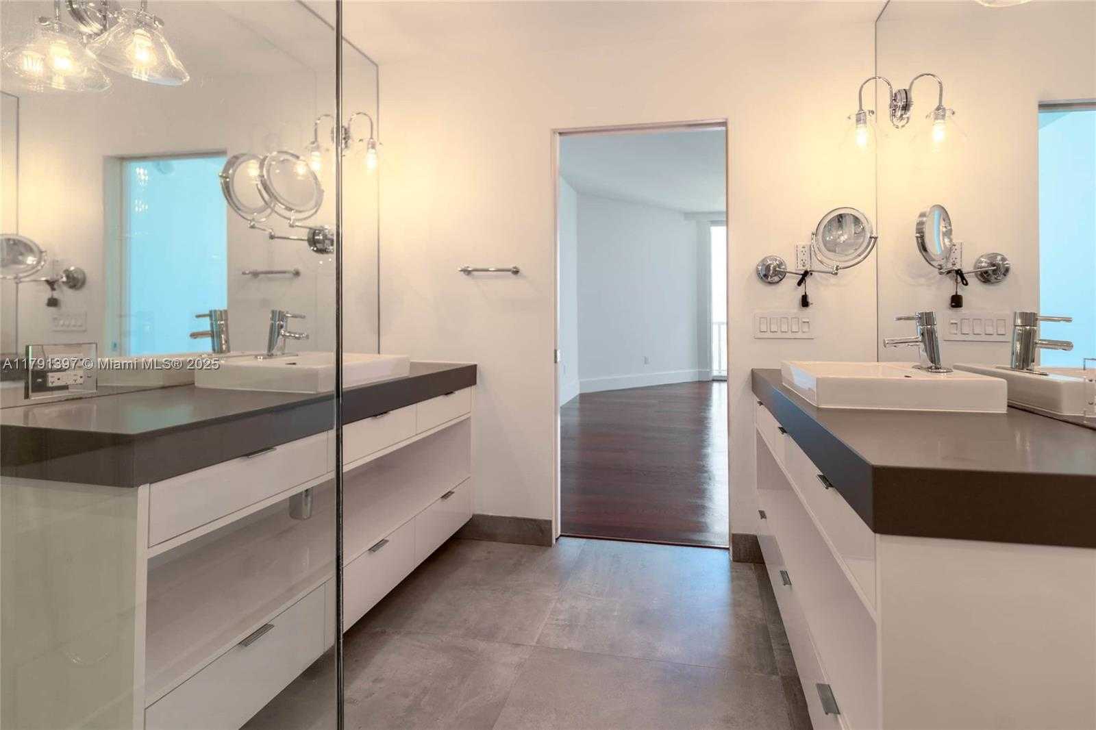 Small Image of 1900 NORTH BAYSHORE DR #4412, Miami Number 29