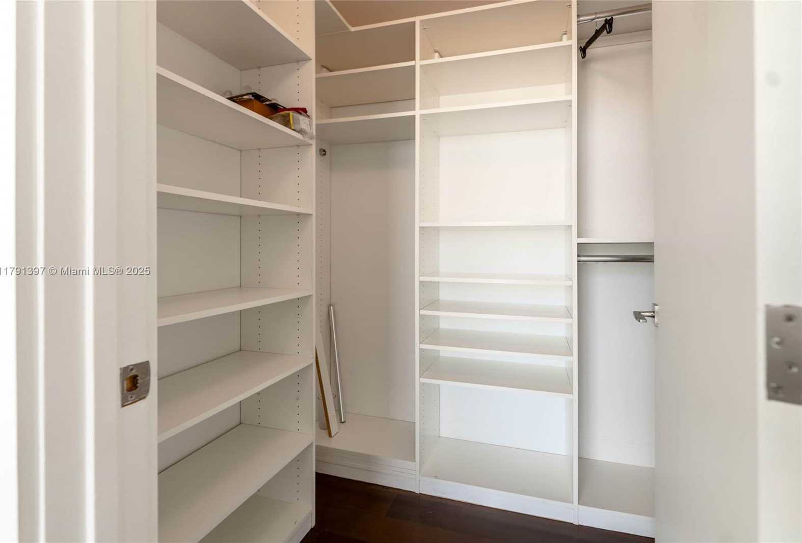 Small Image of 1900 NORTH BAYSHORE DR #4412, Miami Number 33