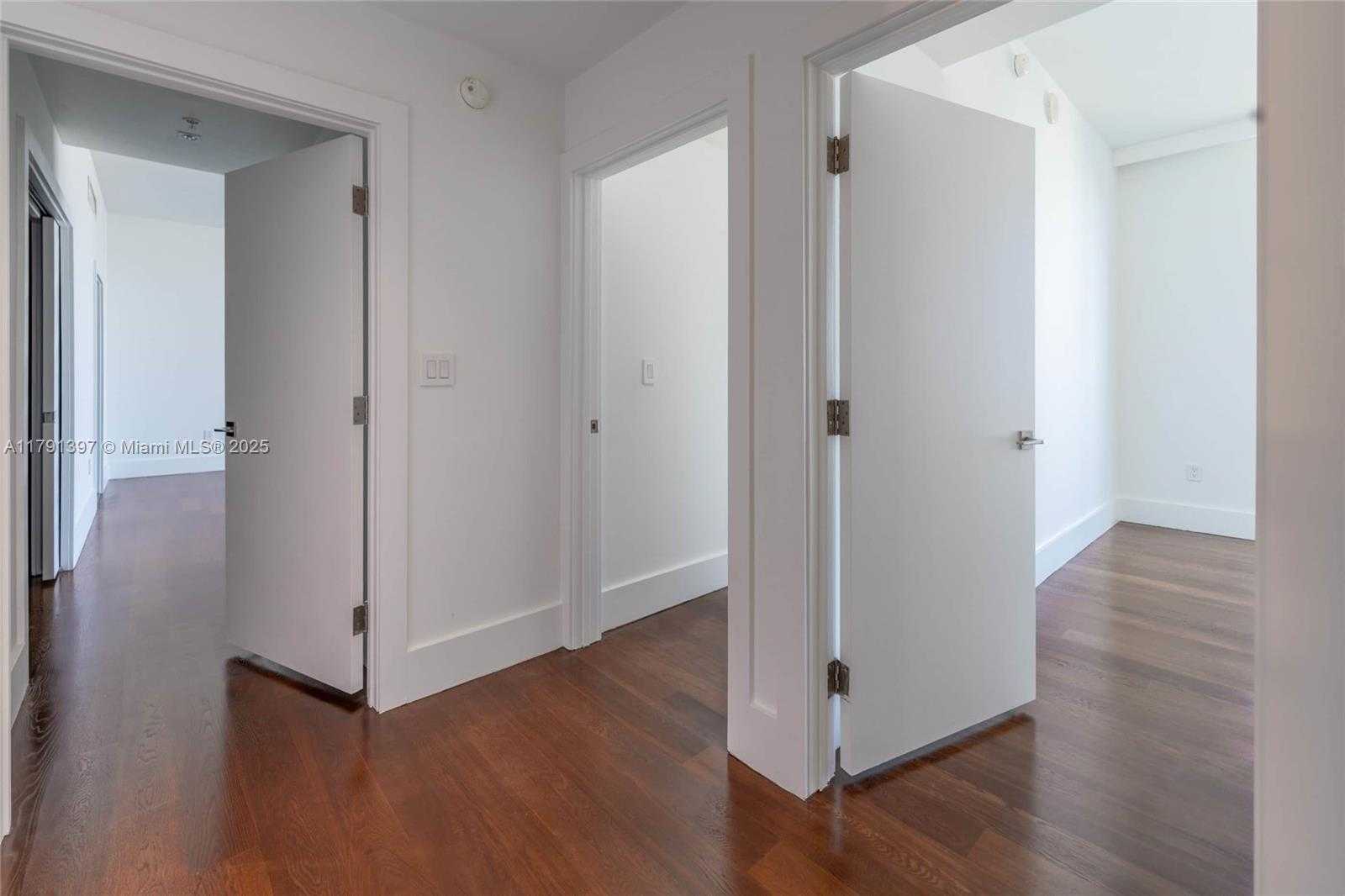 Small Image of 1900 NORTH BAYSHORE DR #4412, Miami Number 35