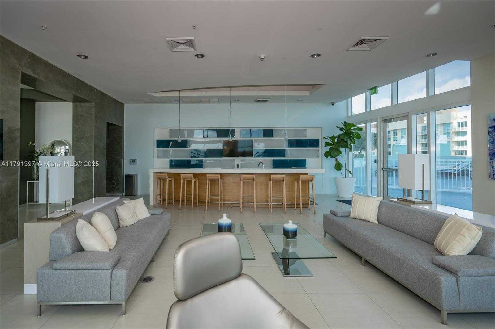 Small Image of 1900 NORTH BAYSHORE DR #4412, Miami Number 41