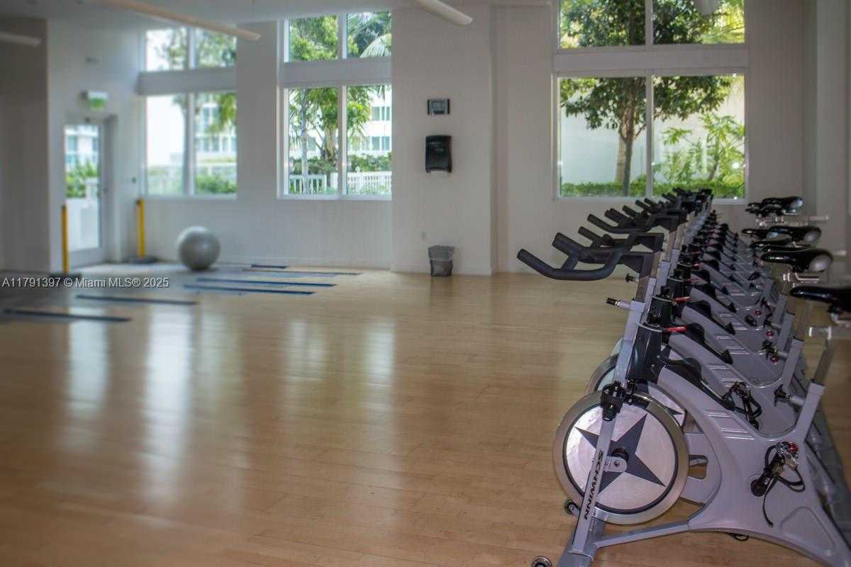 Small Image of 1900 NORTH BAYSHORE DR #4412, Miami Number 52