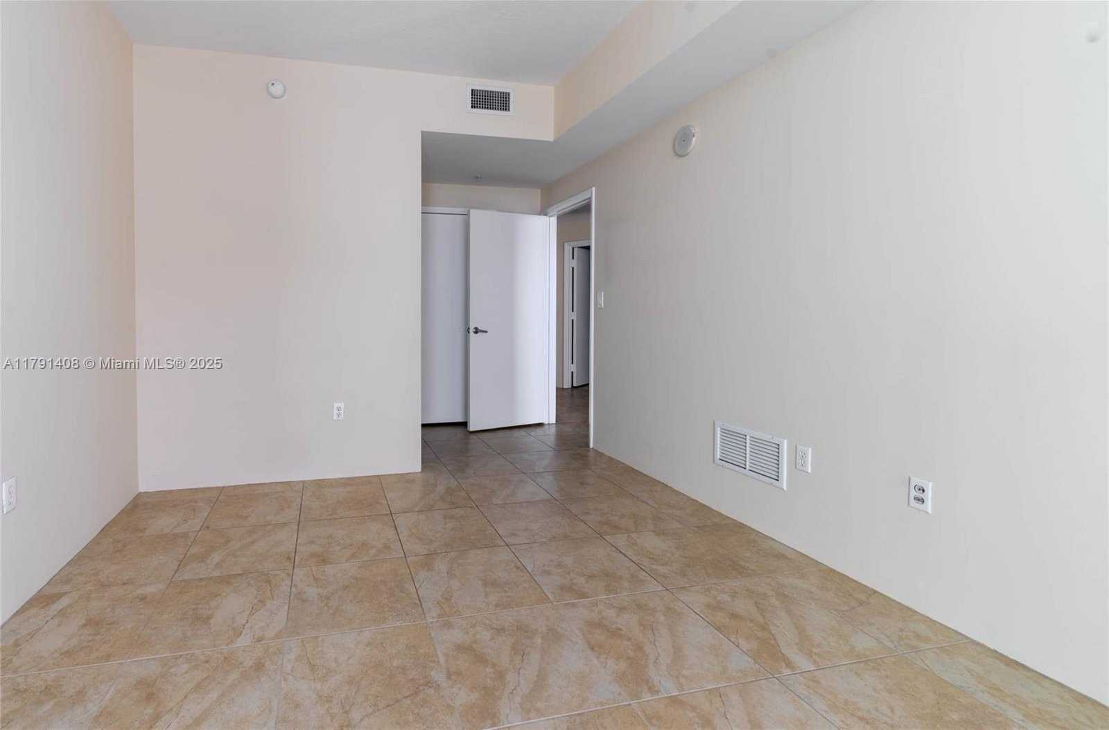 Small Image of 1900 NORTH BAYSHORE DR #4407, Miami Number 12