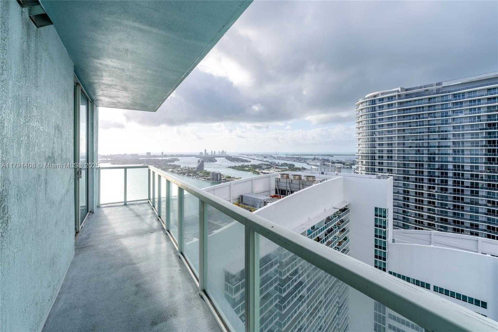 Small Image of 1900 NORTH BAYSHORE DR #4407, Miami Number 17