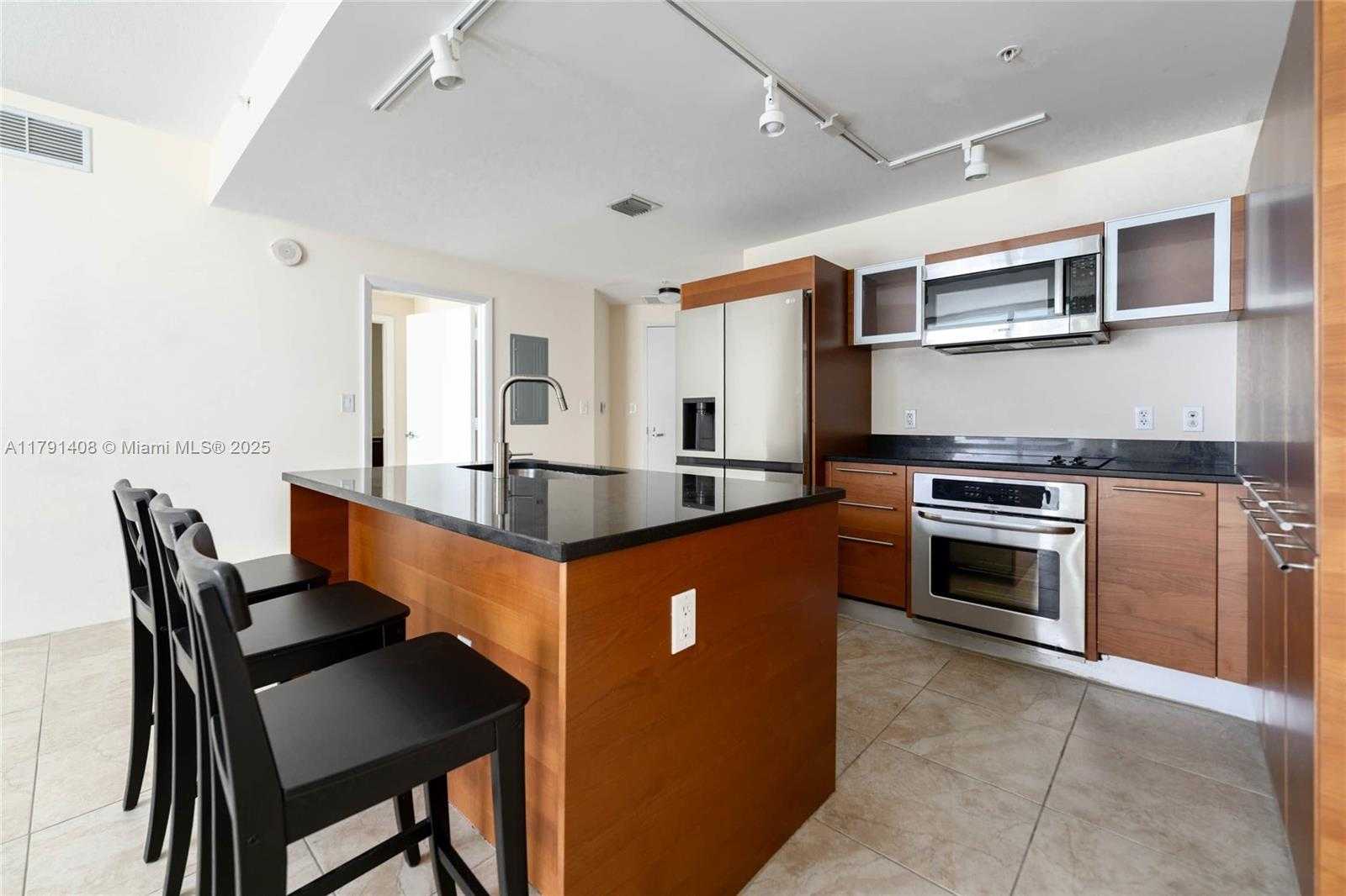 Small Image of 1900 NORTH BAYSHORE DR #4407, Miami Number 5