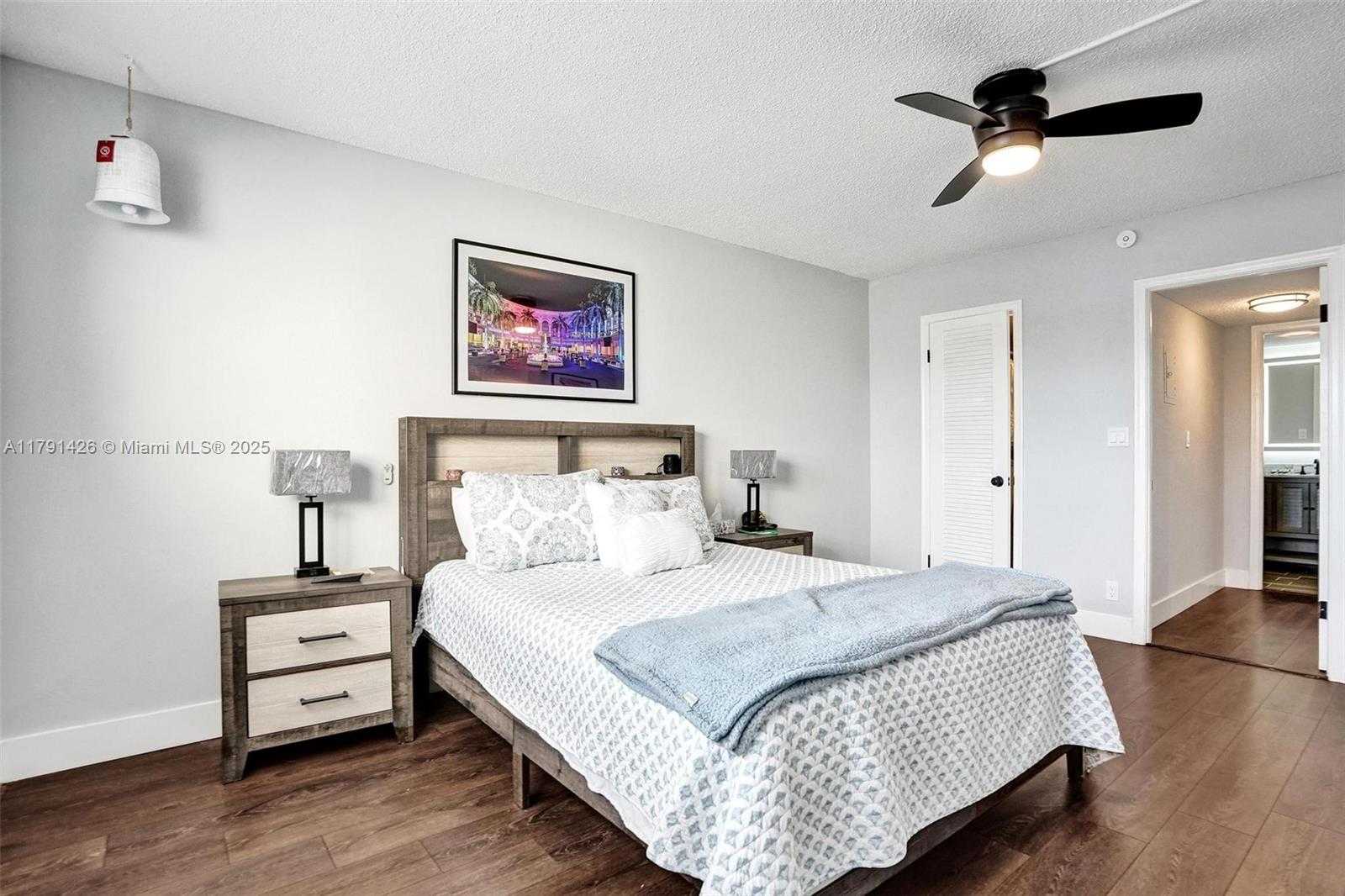 Small Image of 1001 NORTH EAST 14TH AVE #704, Hallandale Beach Number 18