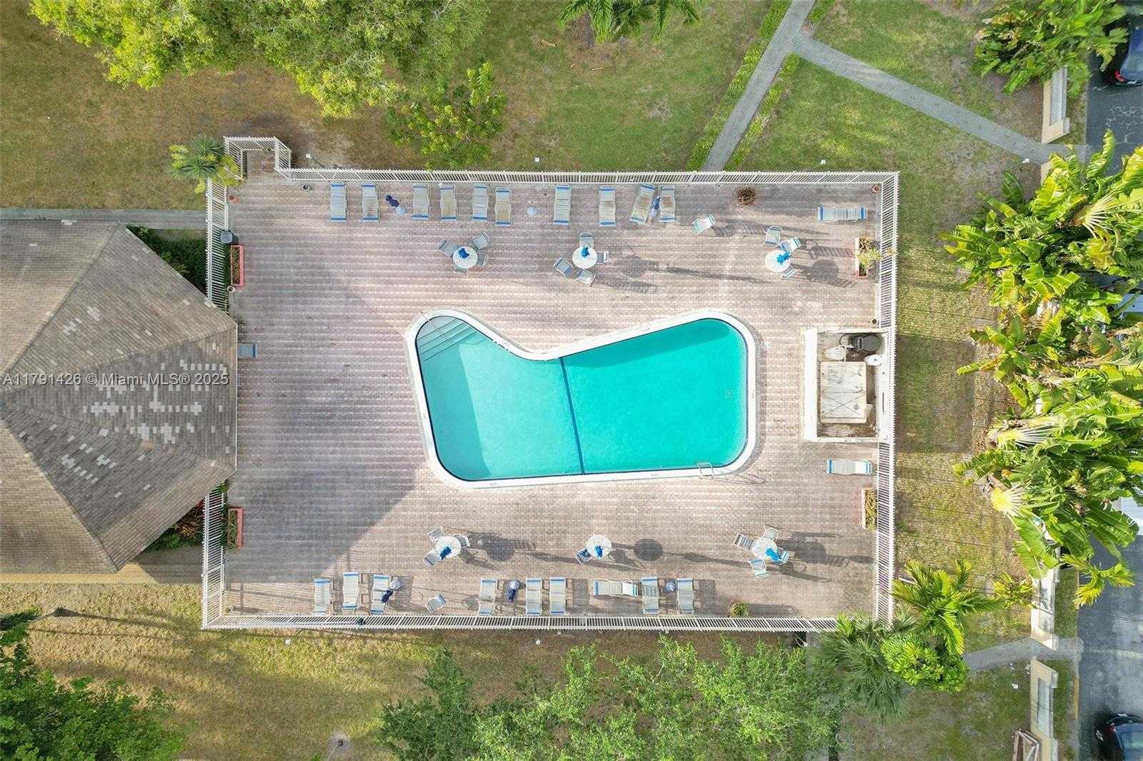 Small Image of 1001 NORTH EAST 14TH AVE #704, Hallandale Beach Number 24