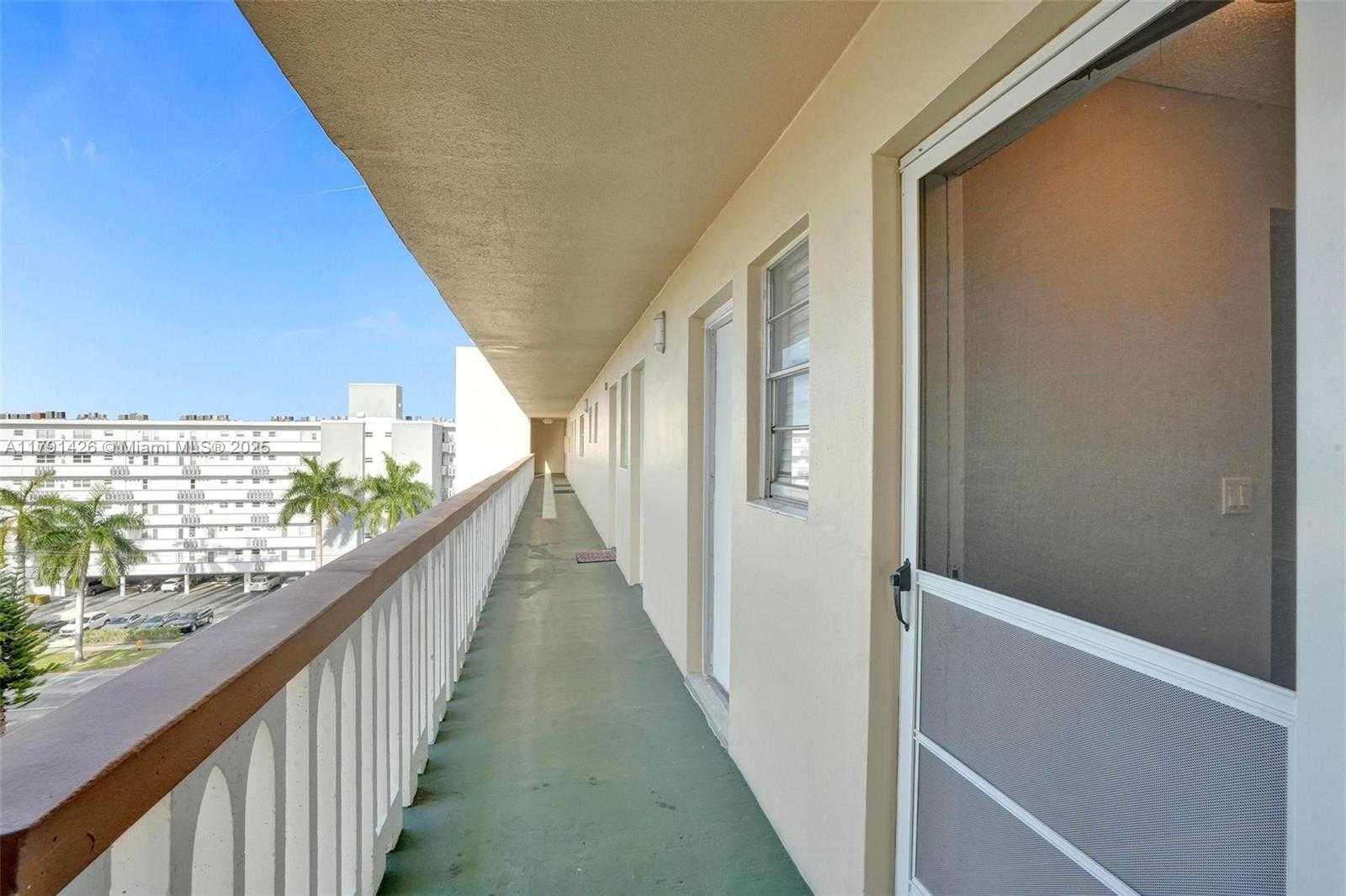 Small Image of 1001 NORTH EAST 14TH AVE #704, Hallandale Beach Number 3