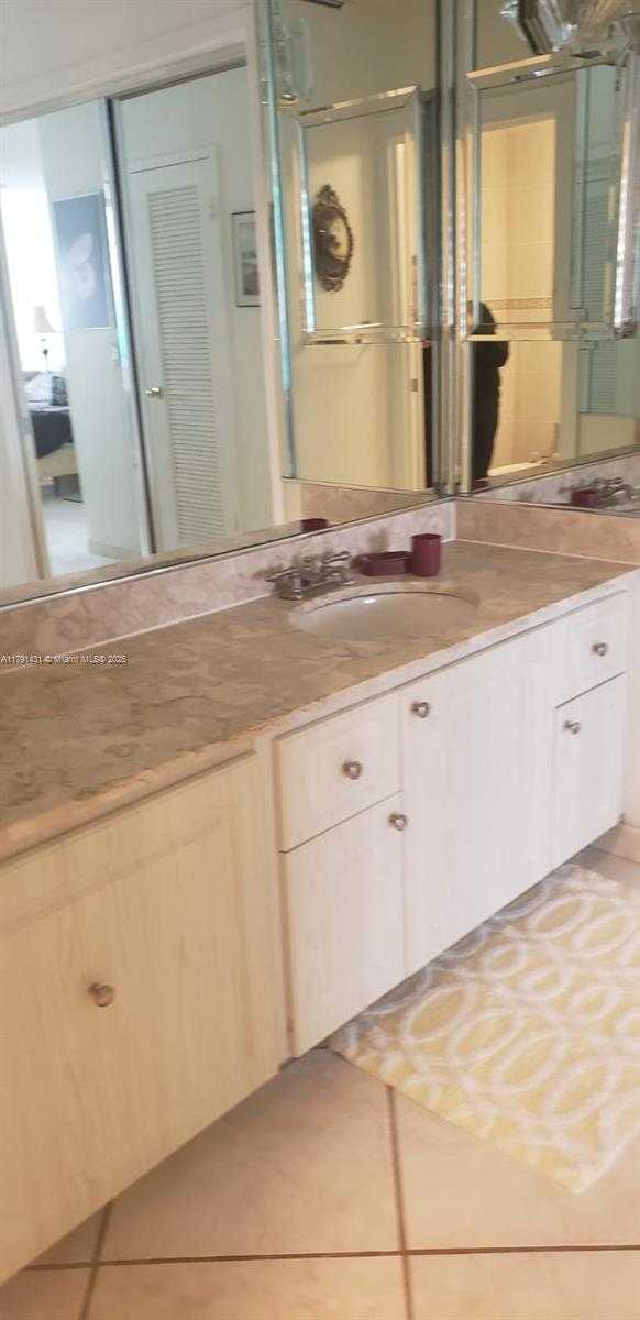 Small Image of 3725 SOUTH OCEAN DR #1208, Hollywood Number 15