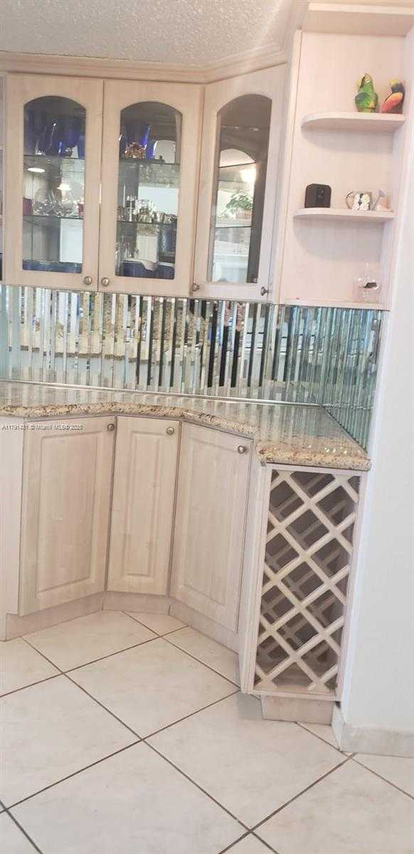 Small Image of 3725 SOUTH OCEAN DR #1208, Hollywood Number 3